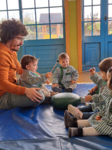 Atividade musical na creche - SimSom!