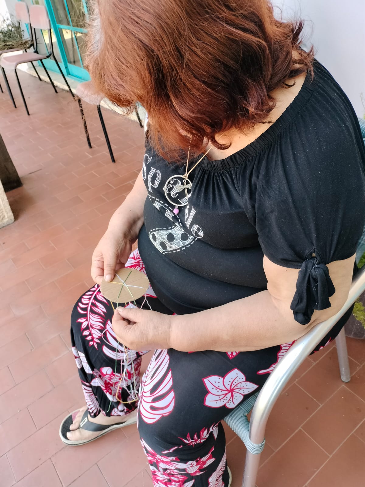 Atividade "Fios da Mente" para séniores promovida pela Psicóloga Cecília Saiago