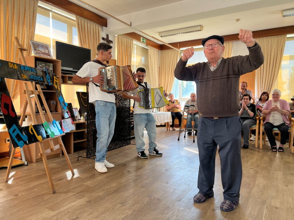 Dia Mundial da Música e Dia Internacional do Idoso