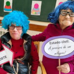 Idosos fantasiados do CSPR a divirtirem-se no Carnaval de 2025