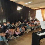 O Coro “Pequenos Cantores de Ribeirão” atuou no Lar Santa Ana, cantando várias canções imbuídos ainda do espírito natalício!